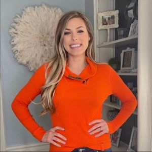 RALPH LAUREN Active Bright Orange Long Sleeve
Short Top Size S